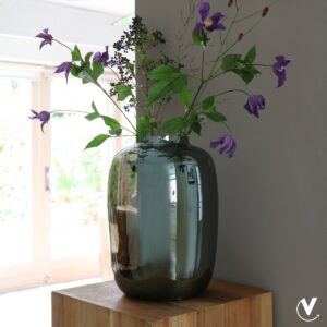 _ Vase The World