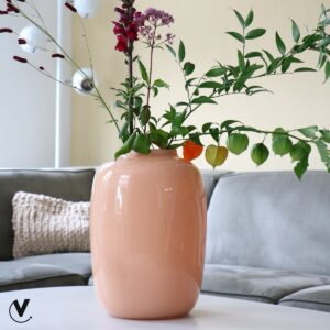 _ Vase The World